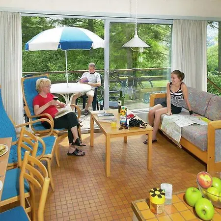Cozy, Carefully Furnished Bungalow Near The Maas Dom wakacyjny Waulsort